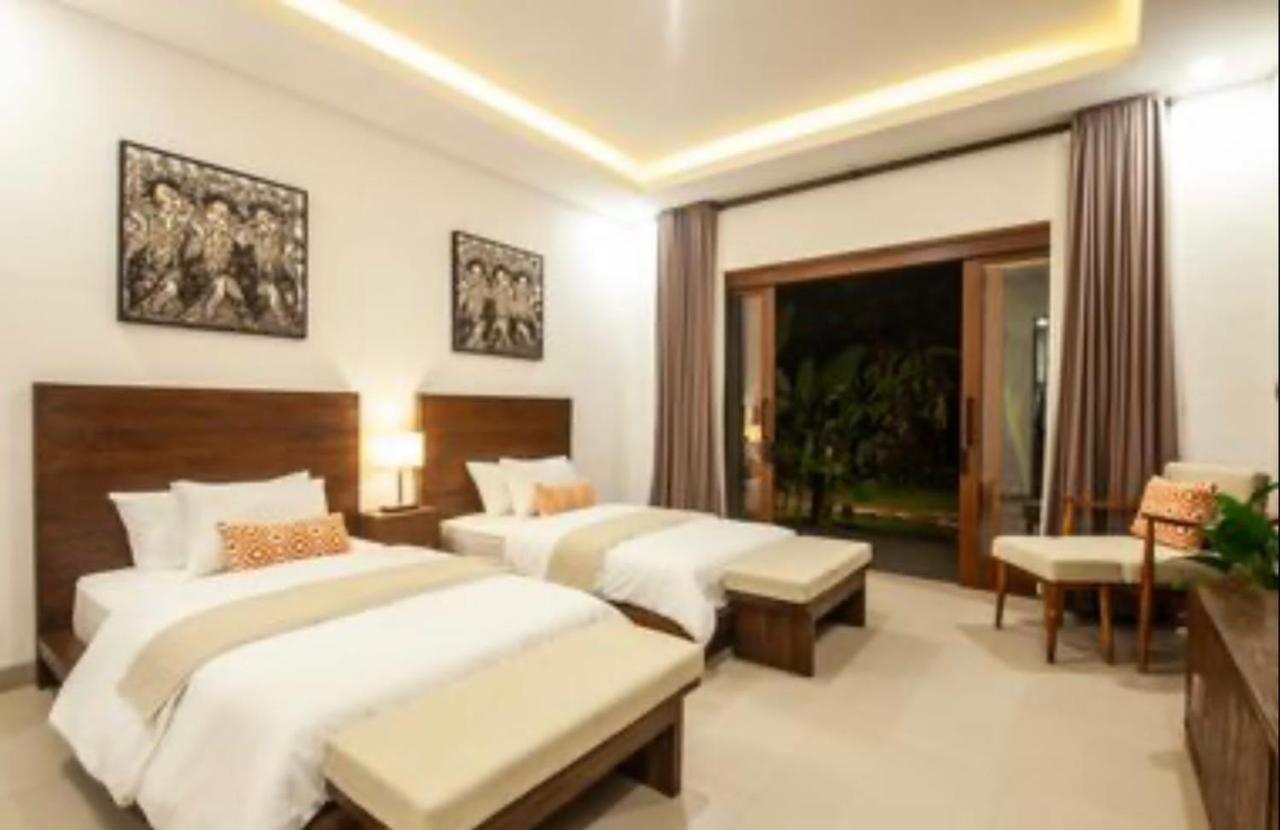 Griya Shanti Suites ซานูร์ ภายนอก รูปภาพ