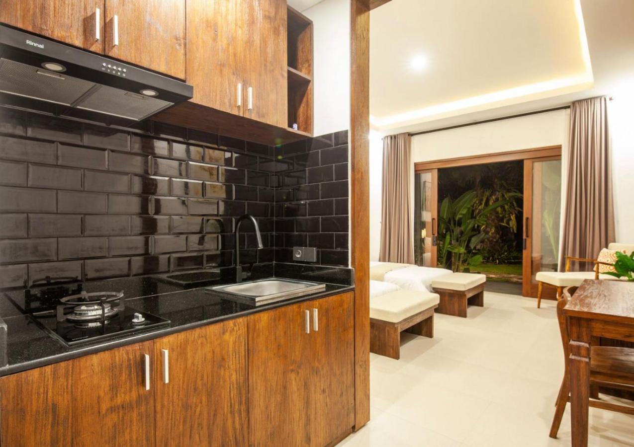 Griya Shanti Suites ซานูร์ ภายนอก รูปภาพ