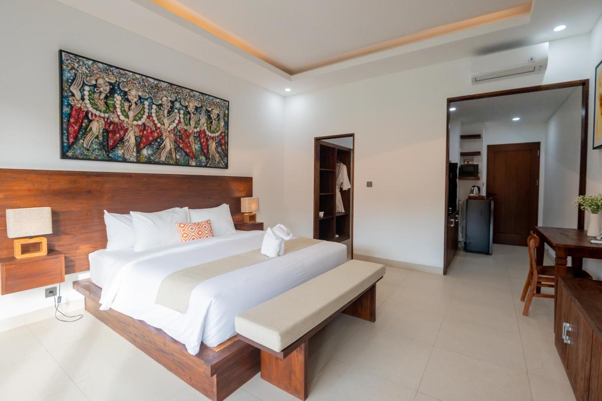 Griya Shanti Suites ซานูร์ ภายนอก รูปภาพ